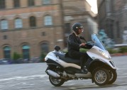 Piaggio MP3 Hybrid